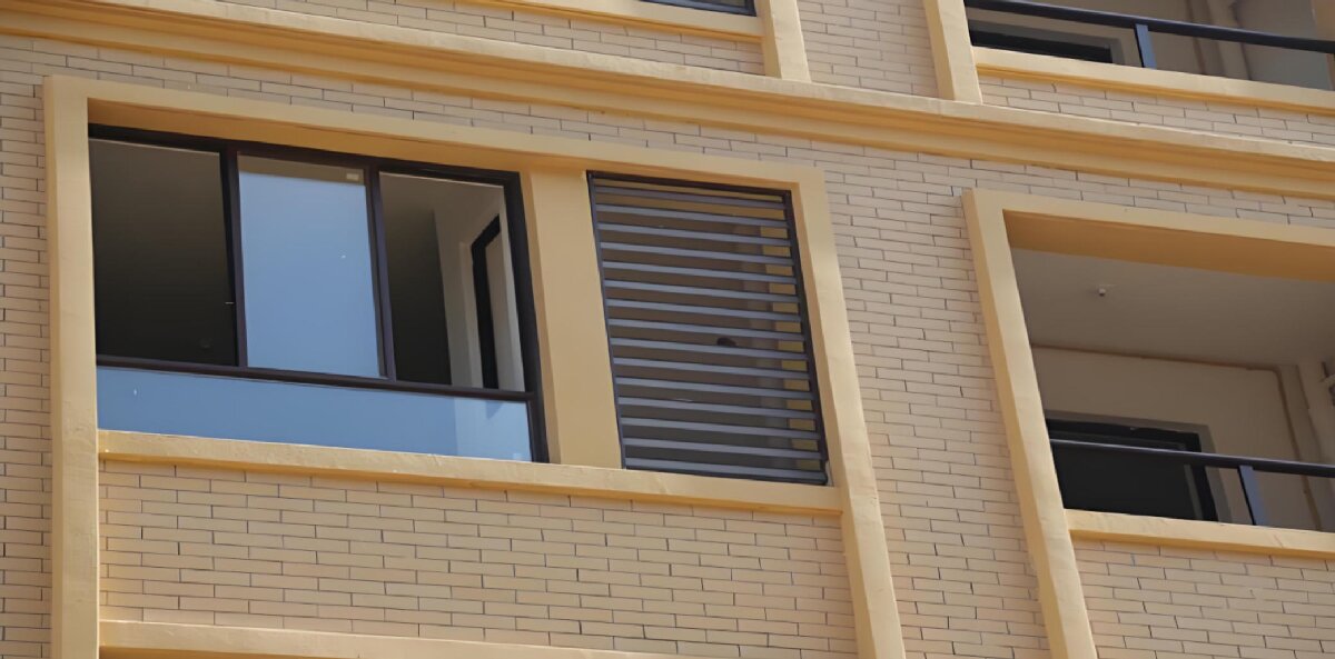 房屋外墻門(mén)窗滲水、開(kāi)裂修繕！(圖1)